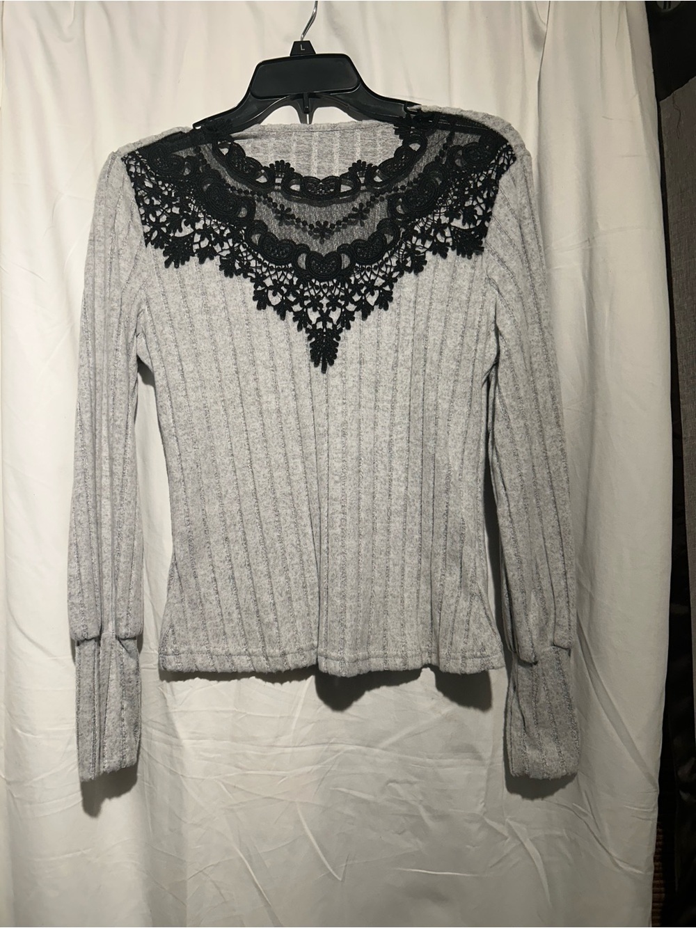 Emery Rose Gray Ribbed Knit Top Large Black Lace Crochet Long Sleeve